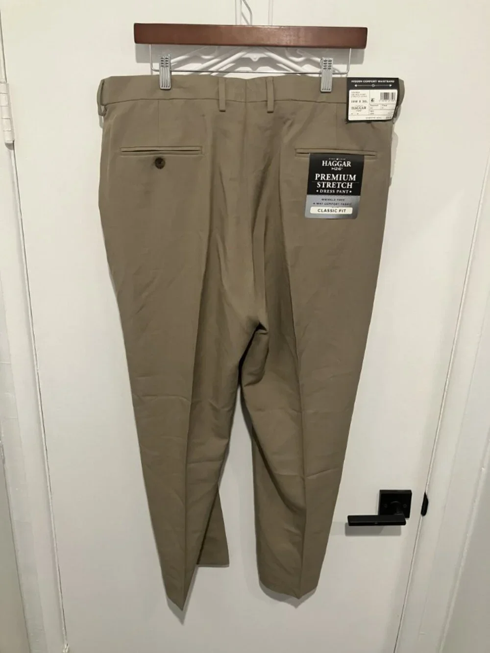 Haggar H26 Men's Relaxed Leg Mid-Rise Trousers, Khaki, Size 38x30, New With Tags